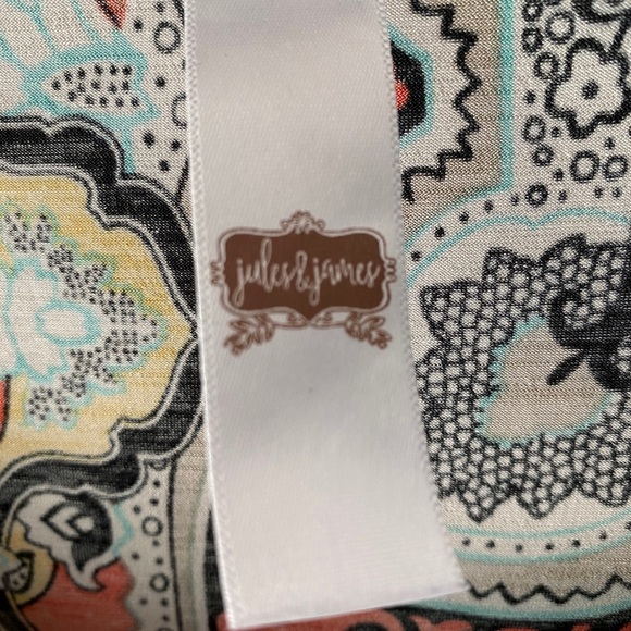 Jules and James Dress - Picture 3 of 3